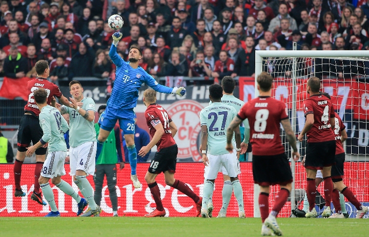 斯基拉：两家意甲俱乐部想租米雷蒂，但尤文不想放人