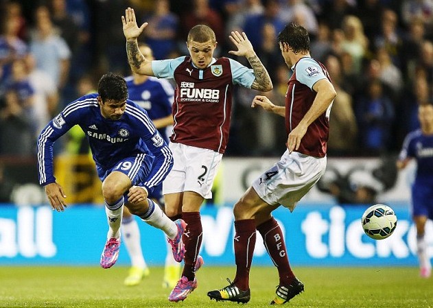 拳击：拳台之上的勇气与坚守