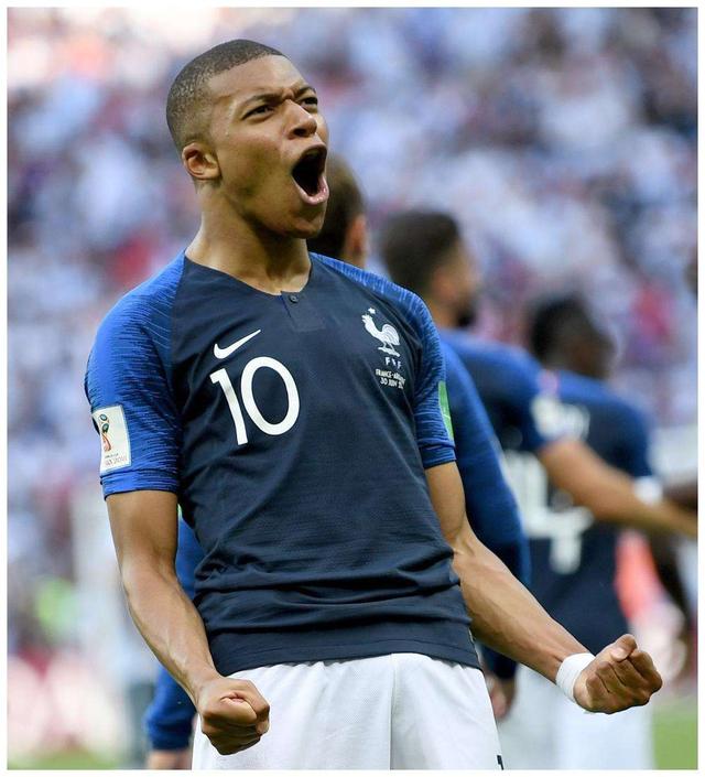 凯恩切换到“全能战士”模式，拜仁可以专心打欧冠了！