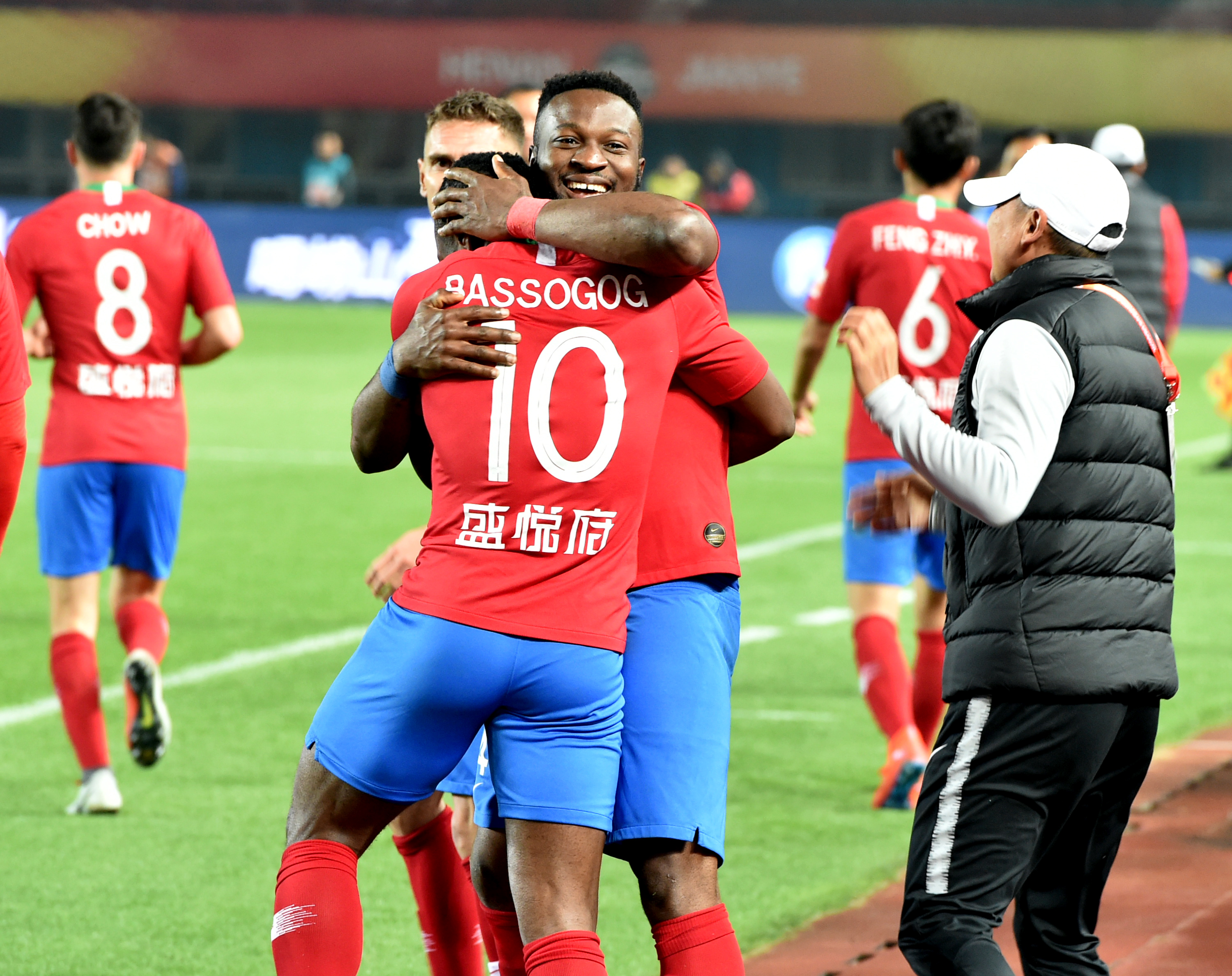 凯恩73场德甲比赛进75球，比同期进球数第二的吉拉西多21球